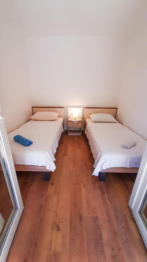 Apartment Nina Rovinj Exterior photo